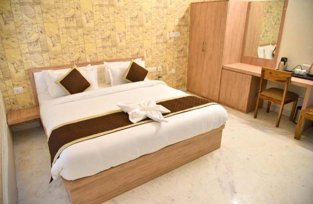 Classic Triple Room 2 - Hotel Ramida Suites At Delhi Airportnn