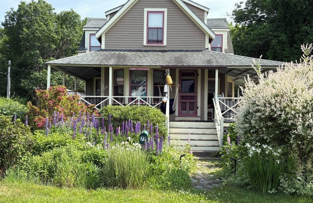 Classic turn of the century Maine cottage