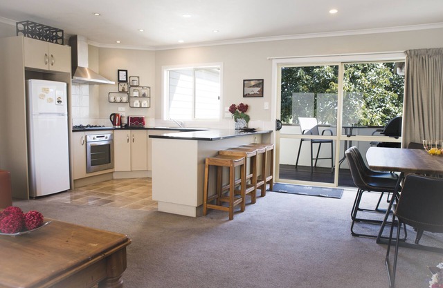 Claudelands Townhouse with parking close to Event Centre