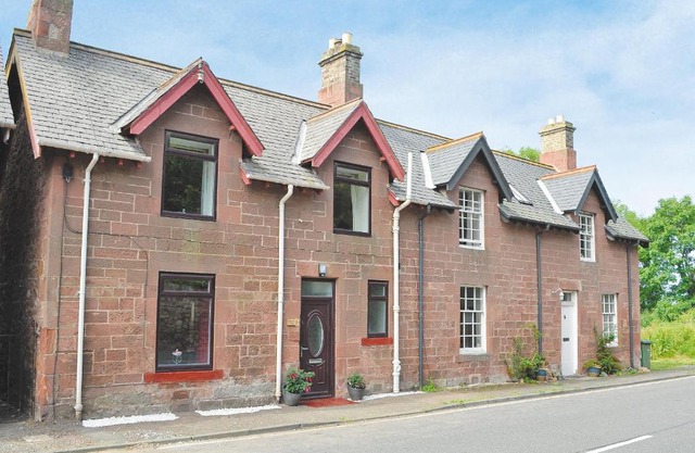 Clayron Cottage