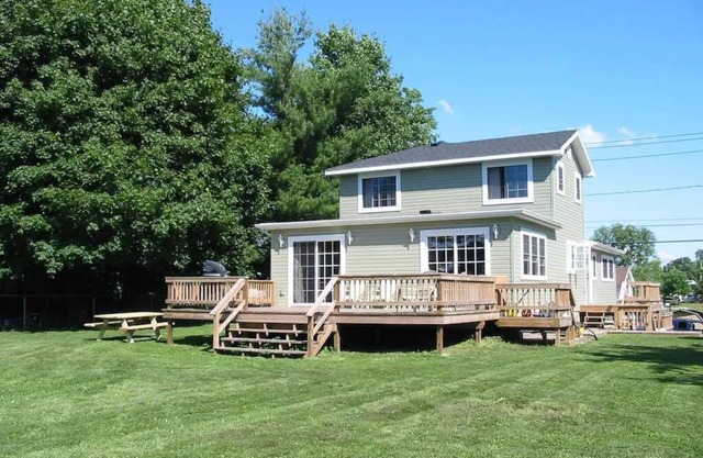 Clayton Home - 4 bed/2 bath