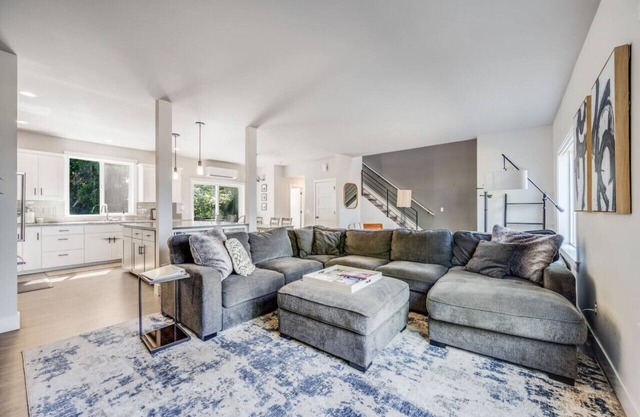 Clean and Modern Central Tacoma Escape