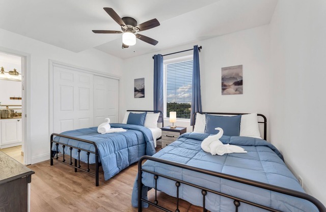 Clean and quiet 2BR Condo minutes from Disney springs