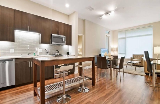 Clean & Comfy 2BR | Free WiFi & Laundry | Downtown MV
