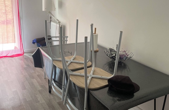 Clean, quiet accommodation with a garden