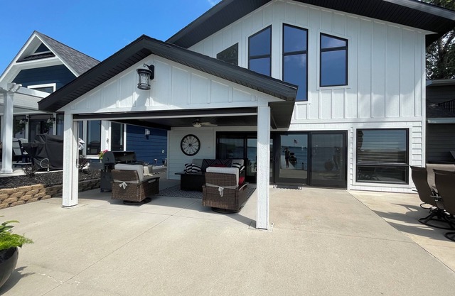 Clear Lake Waterfront Home! Dream Home, enjoy the good life!