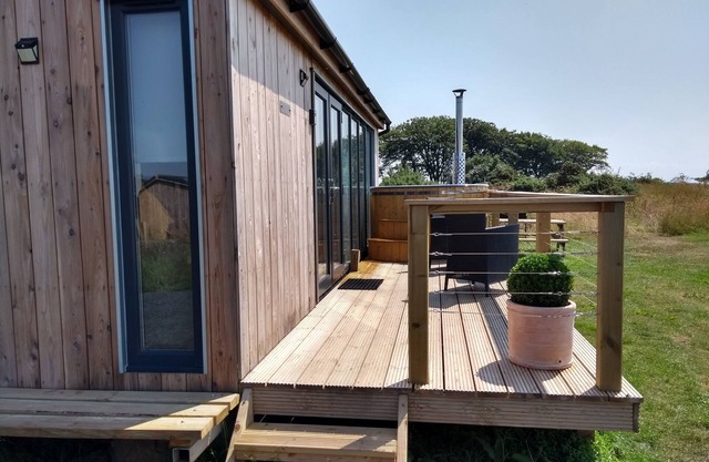 Cleeves Cabins, Arran Luxury Lodge with hot tub