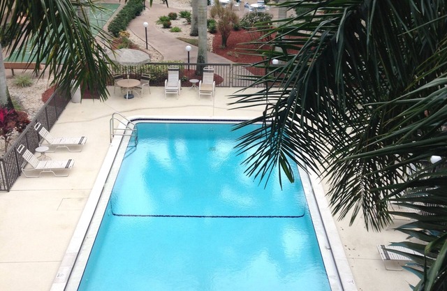 Close to Downtown Ft. Myers
