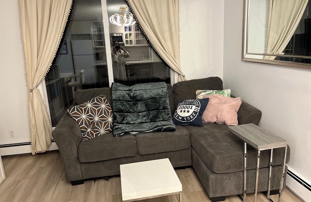 Close to Marda Loop, easy access to SAIT,Mt Royal University,