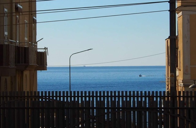 Close to Naples, Pompeii and 100 meters from boarding to Capri, Amalfi and Positano