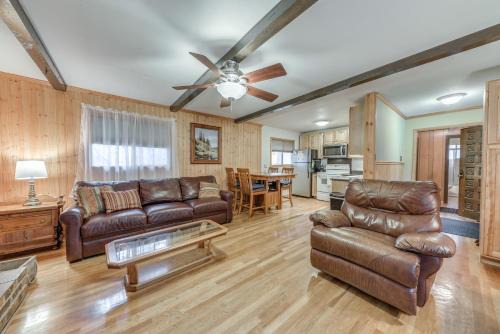 Cloudcroft Cabin Vacation Rental 3 Mi to Skiing!