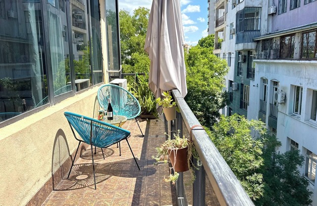 Cloudy Tbilisi Apartment