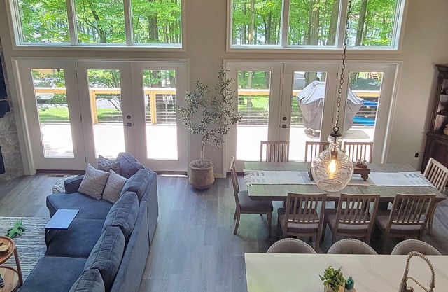 Clover House at Alpine Lake with pool access.