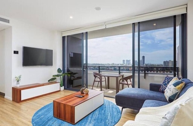 Coast life 2 bedroom Apartment In Surfers Paradise