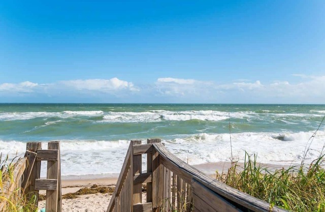 Coastal 2BR Condo With Direct Beach Access