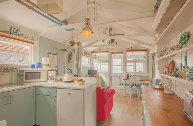 Cockle Cottage is a 2 bedroom chalet on the beach giving you the feel of peace and tranquility.