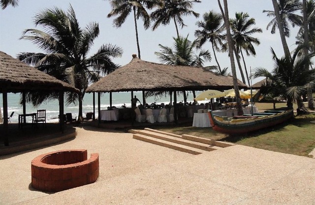 Coconut Grove Beach Resort