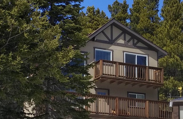 Colorado Mountain Retreat - Spacious Cabin