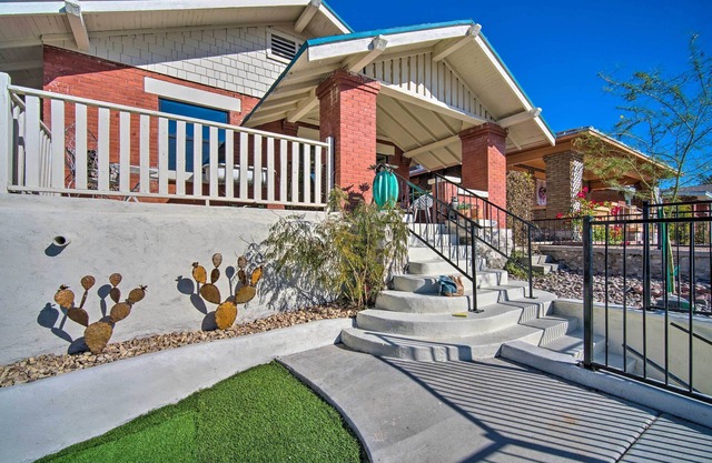 Colorful El Paso Home w/Deck & Mtn Views!