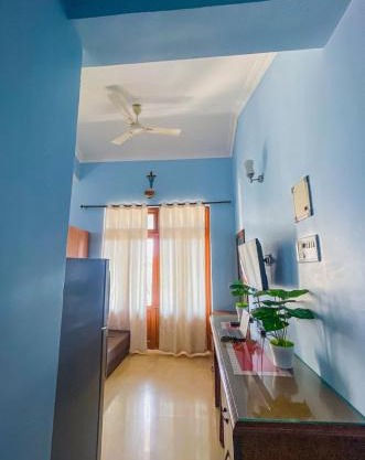 Colva beach 5 mins away, Rich Nest jacuzzi Studio Apt South goa