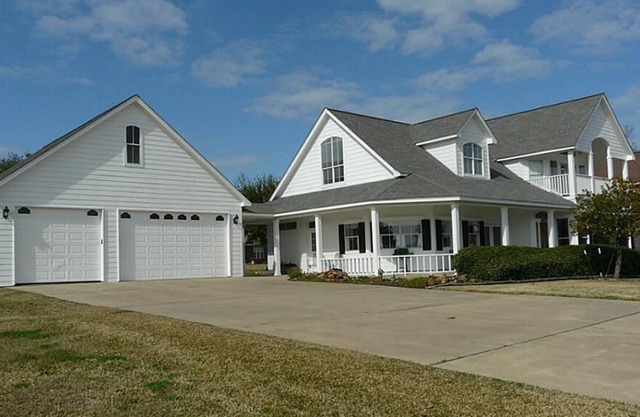 Combine your stay with the best of vacation and recreation in this true manor