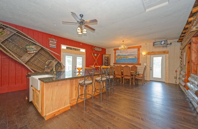 Come & Enjoy the Newly Remodeled "Lazy Bear Lodge"