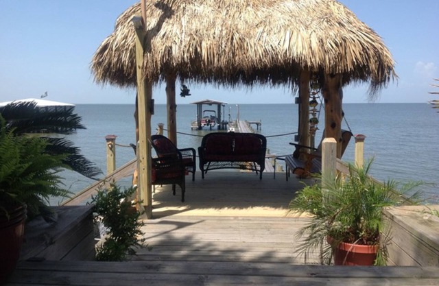 Come Friday Cottages on the Bay