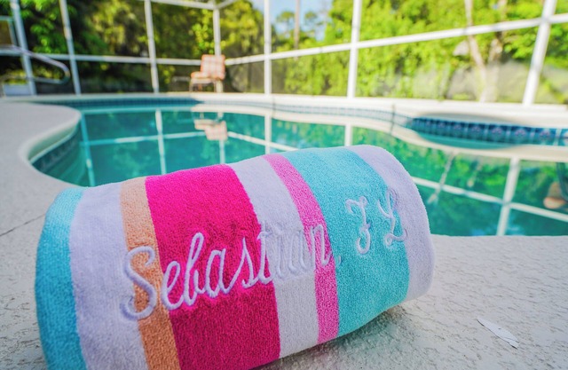 Come Home to Paradise….nScreened in pool with covered lanai and hot tub
