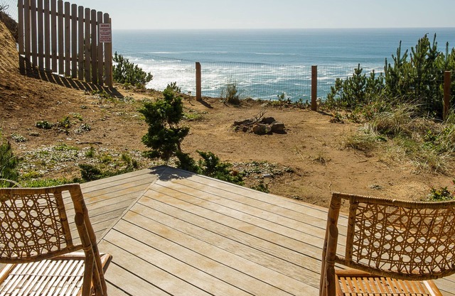 Come relax and enjoy the views of this peaceful, pet friendly, oceanfront home!