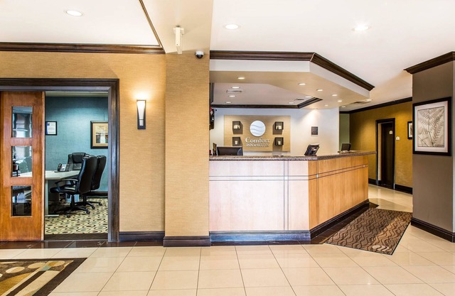 Comfort Inn & Suites Meriden East