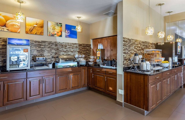 Comfort Inn & Suites North Aurora - Naperville