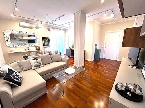 Comfort&Relax Elegant Apartment private garage 'Dimora Telesforo'