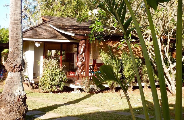 Comfort Suite, garden side, 1 bedroom, living room, kitchen, private bathroom
