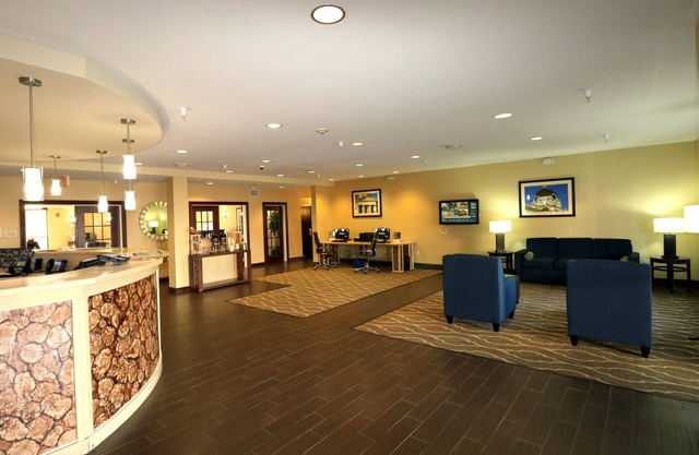 Comfort Suites Bloomington I-55 and I-74