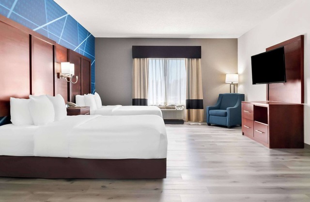 Comfort Suites Southfield/Detroit