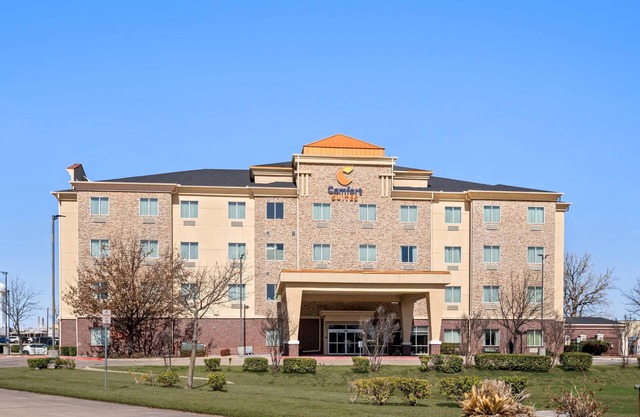 Comfort Suites Waxahachie - Dallas