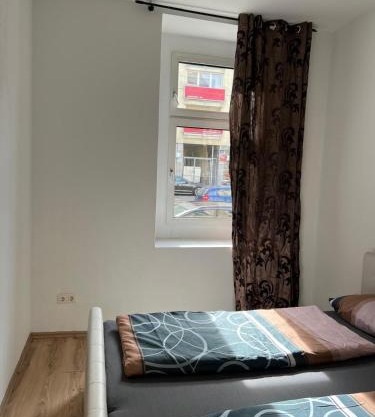 Comfortable 1BR & 1LR Apt Prime location of Vienna