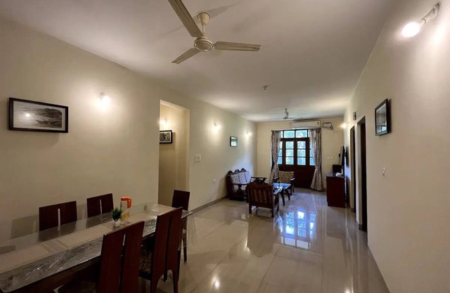 Comfortable 2 BHK with pool Betalbatim beachnn