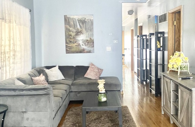 Comfortable and Cozy 3 bedroom
