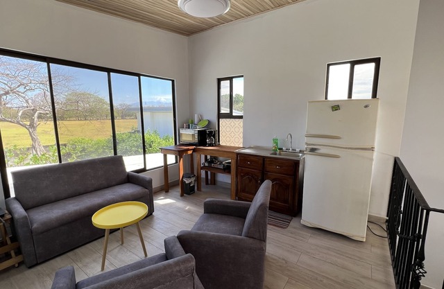 Comfortable and quiet apartment. Close to the airport and beaches!
