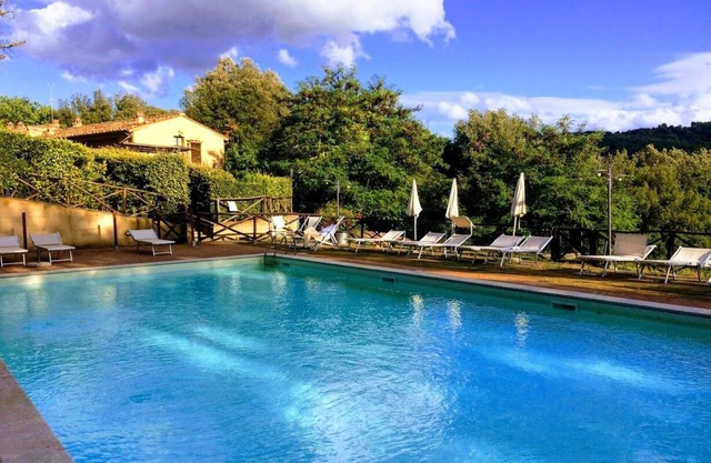 comfortable apartment with private garden in San Gimignano