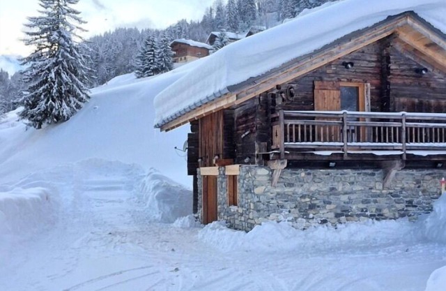 Comfortable chalet at La Giettaz at the foot of the slopes