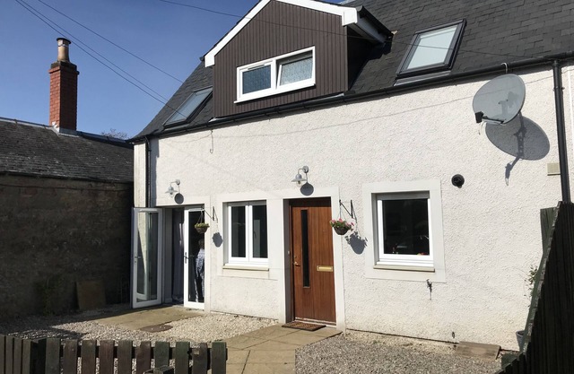 Comfortable cottage in a central location