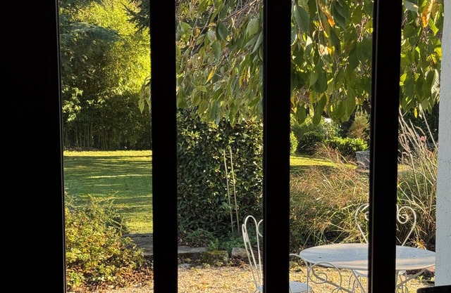 Comfortable stone house with swimming pool between Bordeaux and Saint-Emilion