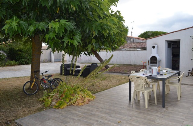 Comfortable furnished house by the sea for 2 to 6p