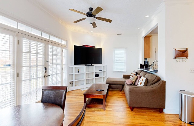 Comfortable home near the Beltline/Downtown with porch, AC, & W/D