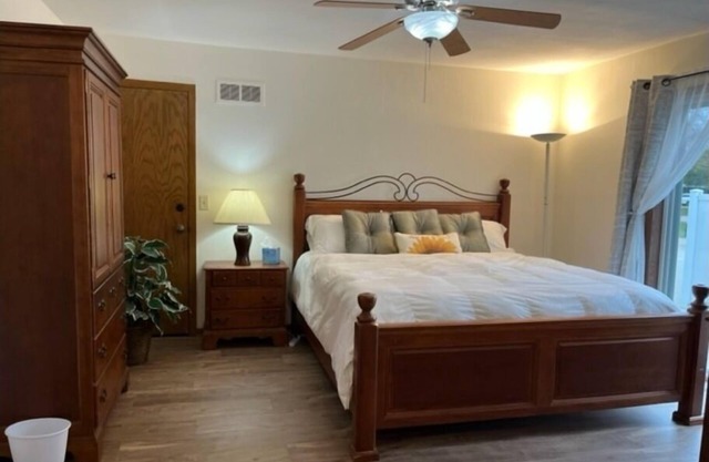 Comfortable Homey Private Entrance Suite with King Bed and Coffee/Work area.