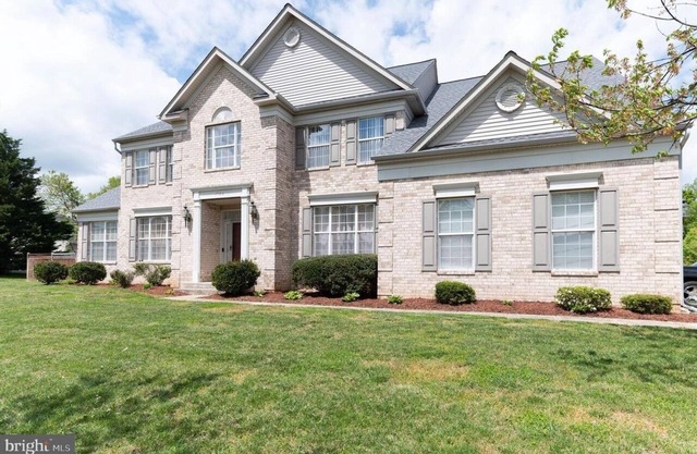 Comfortable Room in a basement in Bowie near Toyota, Baysox Stadium & More.