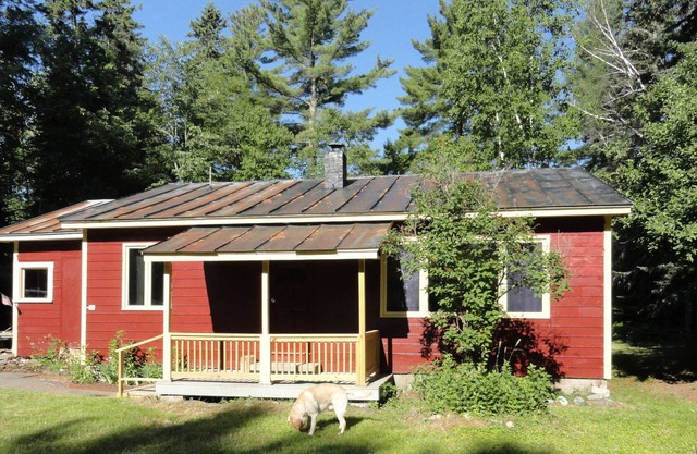 Comfortable year round cottage minutes to Sugarloaf and Appalachian trail