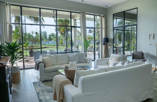 Comfy Contemporary Villa with Beautiful Pool and Garden